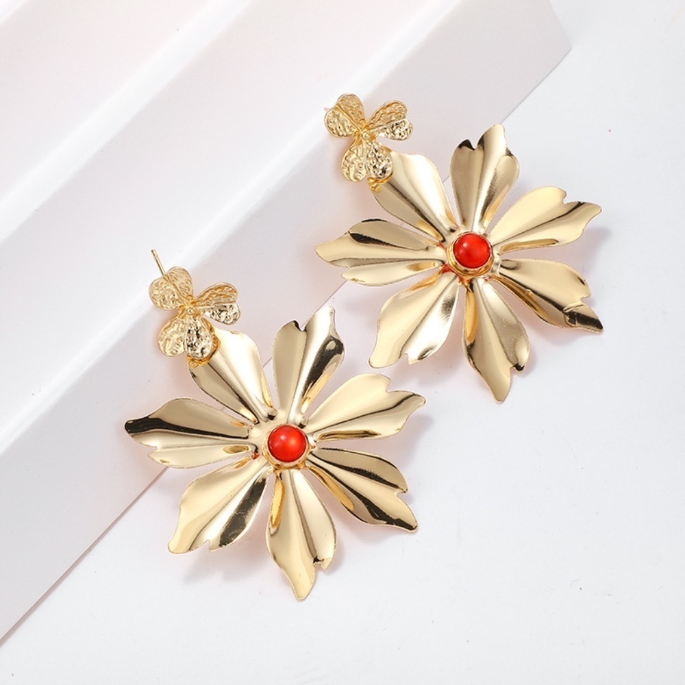 *SERAPHIMA* Gold x Red Flower Pendant Earrings